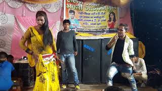 Pandey Ji Ka Beta Hoon Chumma Chipak Ke Leta Hoon superhit dance [upl. by Hamaso]