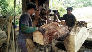 GOOD TEHNIK MBELAH KAYU JUMBO DI SAWMIL [upl. by Asirram281]