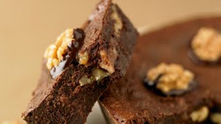 Recette  Brownies au chocolat sans beurre [upl. by Ahsimit]