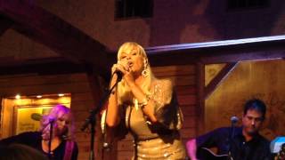 Lorrie Morgan  Its a Heartache Live from the Woodlands [upl. by Gherardi]