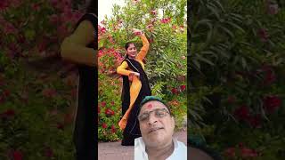 Chatak matak dance song anjumordancer anjumordance amit kundra [upl. by Leakcim]