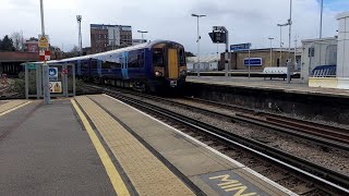 Southeastern Class 377 520 Passes Clapham Junction 120423 [upl. by Myriam]