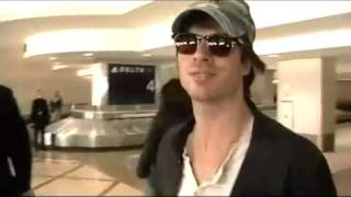 Ian Somerhalder e Nina Dobrev aeroporto di Los Angeles [upl. by Shishko852]