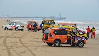 Zoekactie naar ‘vermiste’ zwemmer Scheveningen [upl. by Claiborn]