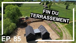 Fin du terrassement autour de la maison et retour du bois 🪵  EP85 [upl. by Nive]