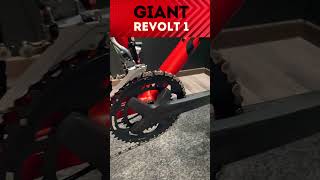 Гравийный велосипед Giant Revolt 1  Алюминиевый байк с карбоновой вилкой на осях весом 105кг [upl. by Glassman]