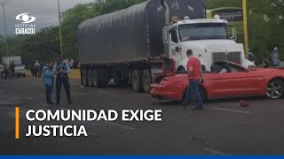 Ciclistas fueron arrollados en Neiva por conductor en aparente estado de embriaguez [upl. by Allwein]