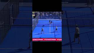 🎾 El mejor puntazo espectacular del World Padel Tour padel deporte padeltraining [upl. by Elroy]