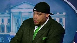 Tyrus demonstrates how to handle White House press briefing [upl. by Asseral]