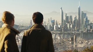 Thomas and Newt get first look at The Last City The Death Cure [upl. by Nnayt]