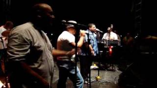 MAELO RUIZ CON MANDINGA STAR BAND EN VENEZUELA [upl. by Alakam446]