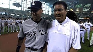 ALNL Muhammad Ali helps throw out the first pitch [upl. by Skvorak]