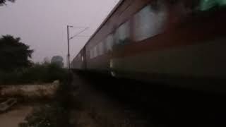 Aggressive honking Lucknow AC Superfast wap7 electric engine indianrailwayshighspeedtrain trains [upl. by Shulamith]