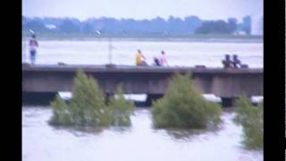 The Great Flood of 2011 Mississppi River rising fast in South Louisiana 05122011 Part 2 [upl. by Ardnossak307]