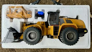 Unboxing RC Wheel Loader Huina 1583 [upl. by Olocin]