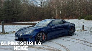 ALPINE RENAULT A 110S SOUS LA NEIGE ABBAYE DES VAUX DE CERNAY [upl. by Elohcan591]