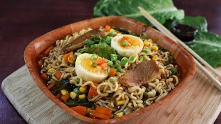 Cómo hacer ramen con fideos instantáneos 🍜 ¡Muy sencillo y sabroso 🤤🍖🌽 [upl. by Paschasia996]