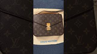 Louis Vuitton Pochette Métis [upl. by Yeslrahc]