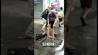 menyelam ke goronggorong agar tidak banjir🫡 [upl. by Lemon]