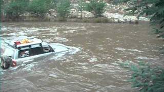 Macalister River crossing at Macalister Gorge on Burgoynes Track 29082010 [upl. by Vas]