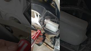 the process of installing the radiator reservoir hose on the Vario 150 vario radiator [upl. by Esinrahc794]