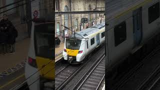 Class 700 Thameslink departing Farringdon  railwayline trainspotting [upl. by Arndt]