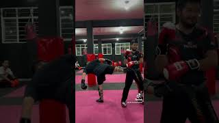 Contraataque de Patada 33  Limalama karate kickboxing [upl. by Adirf]