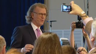 André Rieu performing Les Gondoles à Venise at his Studio in Maastricht [upl. by Ilera]