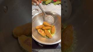 Bina cheeni ke bane churma ladduladdoo recipe churmaladdu sugarfreerecipe shortsfeeds shorts [upl. by Ahtiuqal526]