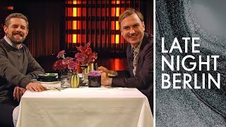 Lars Eidinger Klaas amp ihr Candle light Dinner  Ein Tisch für Zwei  Late Night Berlin  ProSieben [upl. by Ahsimrac]