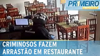 Funcionários e clientes de restaurante são vítimas de arrastão  Primeiro Impacto 141024 [upl. by Grannia]