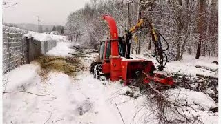 Köp Traktor Carraro TRX 7800 S med Weimer 5t skogsvagn TP 250 Flishugg 2x Country kran på Klaravik [upl. by Elrebma]