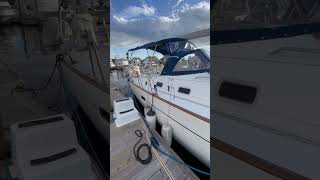 2007 Beneteau 423 short [upl. by Dloreh]