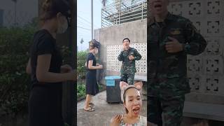 Anh hát tên Hoa em gián lên loa shortvideo [upl. by Deppy]