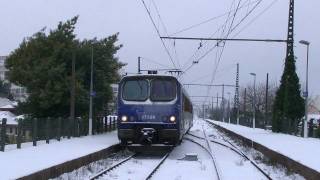 Une Z2 dans la neige autour de Bordeaux A Railcar in the snow [upl. by Hoeg]