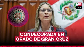 Congreso condecora a María del Carmen Alva con grado Gran Cruz de la Orden El Sol del Perú [upl. by Laughton]