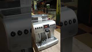 Saeco Aulika Focus Royal One Touch Cappuccino Обзор обслуживание [upl. by Ahseinaj305]