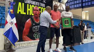 Senador de La Romana reconoce a Al Horford [upl. by Haridan293]