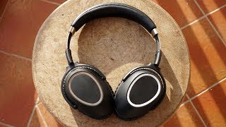 Sennheiser PXC 550 Review Bring the noise  Pocketnow [upl. by Nylyahs]