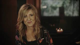 Darlene Zschech  Story Behind Victors Crown [upl. by Yreffoeg913]