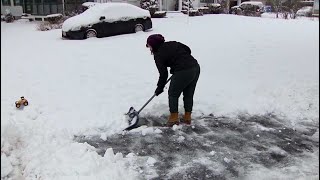 Heres the best time to shovel snow during weekend storm in Mass [upl. by Ausoj]