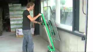 Glass handling with Tiller®liftmobile lifting equipment 1 man glass installer [upl. by Puritan]