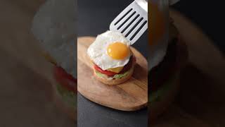 Recept voor de ultieme Vaderdag hamburger  shorts  Allerhande [upl. by Nnaylrebmik]