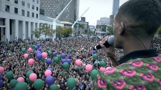 Stromae live à Montréal  Papaoutai [upl. by Ennoitna]