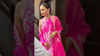 Alia Bhatt goes alone in foreign countries 😱🤔viralvideo [upl. by Teteak]