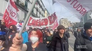 Studenti in piazza in tutta Italia manifestazioni di protesta in oltre 40 città [upl. by Niboc378]