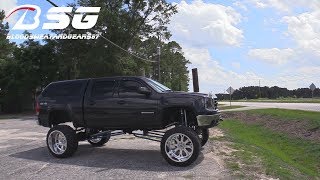 4x4 GMC SIERRA Pro Comp Lift on 26x16 SPECIALTY FORGED Rims 40x1550R26 FUEL GRIPPER MT [upl. by Foushee]