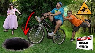 LUCCAS NETO APRENDENDO A ANDAR DE BICICLETA SEM RODINHA VÍDEO EDUCACIONAL [upl. by Adnalro]