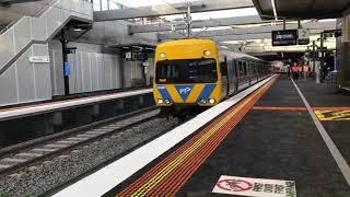 Citybound Comeng expressing through Glen Huntly Station Frankston Line  Metro Trains Melbourne [upl. by Levi421]