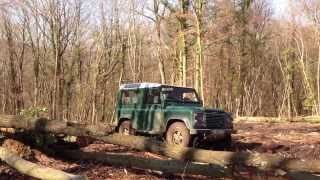 Land Rover Defender 300Tdi Bois ChampagneOise [upl. by Cyb]